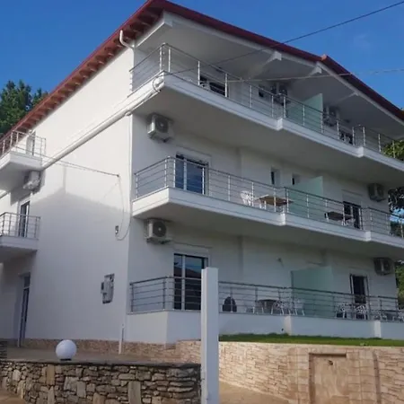 Alexandra Hotel